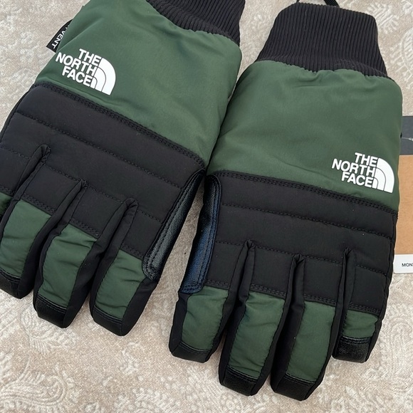 Brand New The North Face Montana Utility Gloves Green Black Touchscreen DryVent - Picture 3 of 16